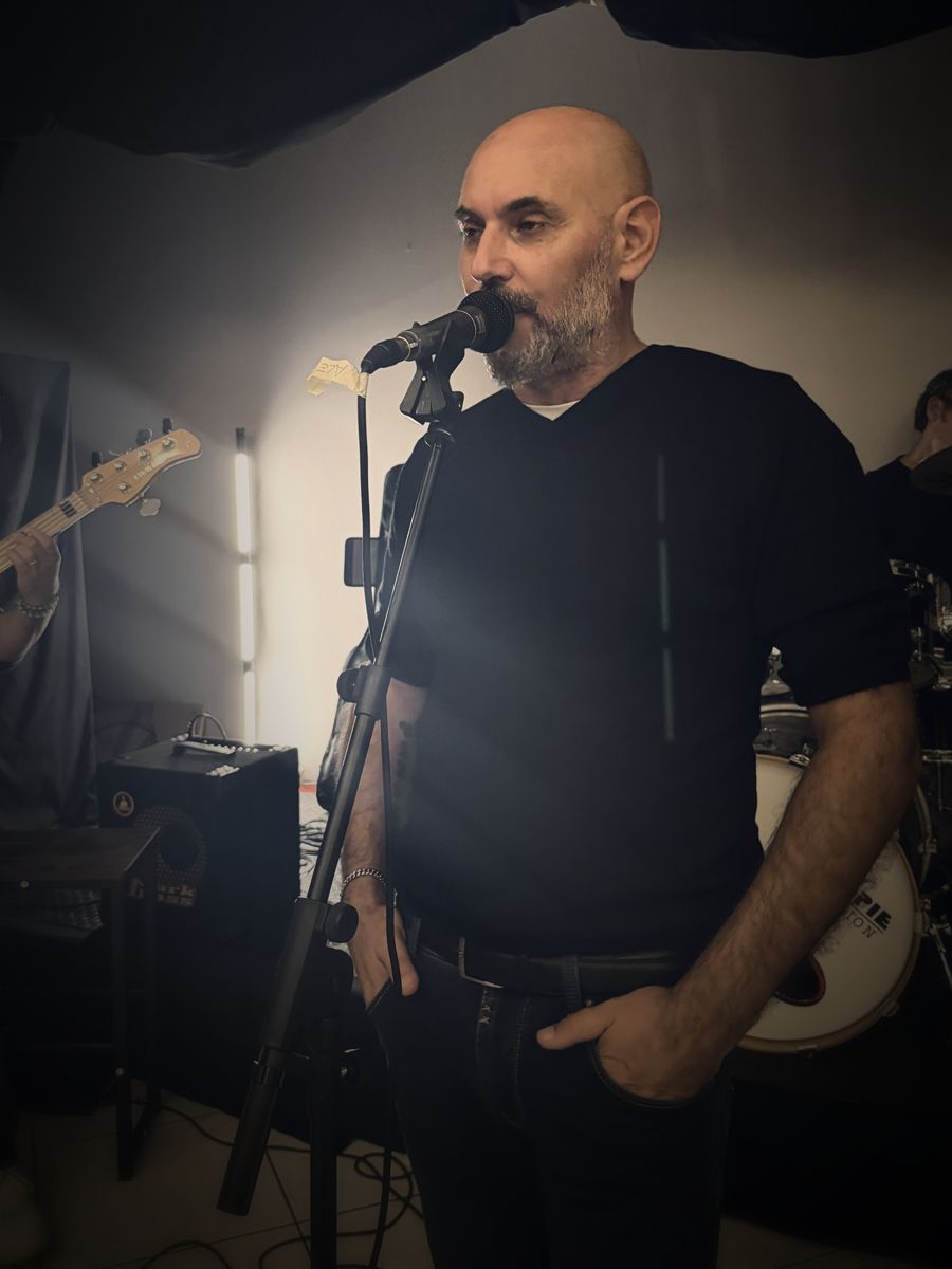 Alex alla voce